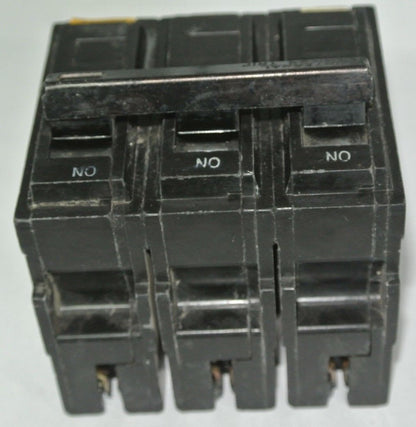 GGENERAL ELECTRIC CIRCUIT BREAKER - 3-POLE w/ COMMON TRIP - 20A