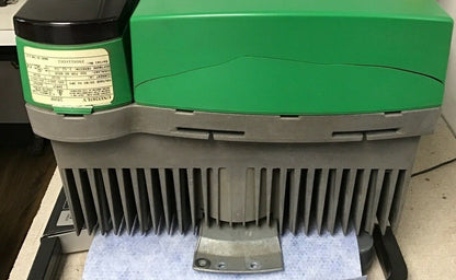 CONTROL TECHNIQUES UNI3203LV SPINDLE DRIVE 25HP 50/60HZ 3PH 240V 60A UNIDRIVE V3