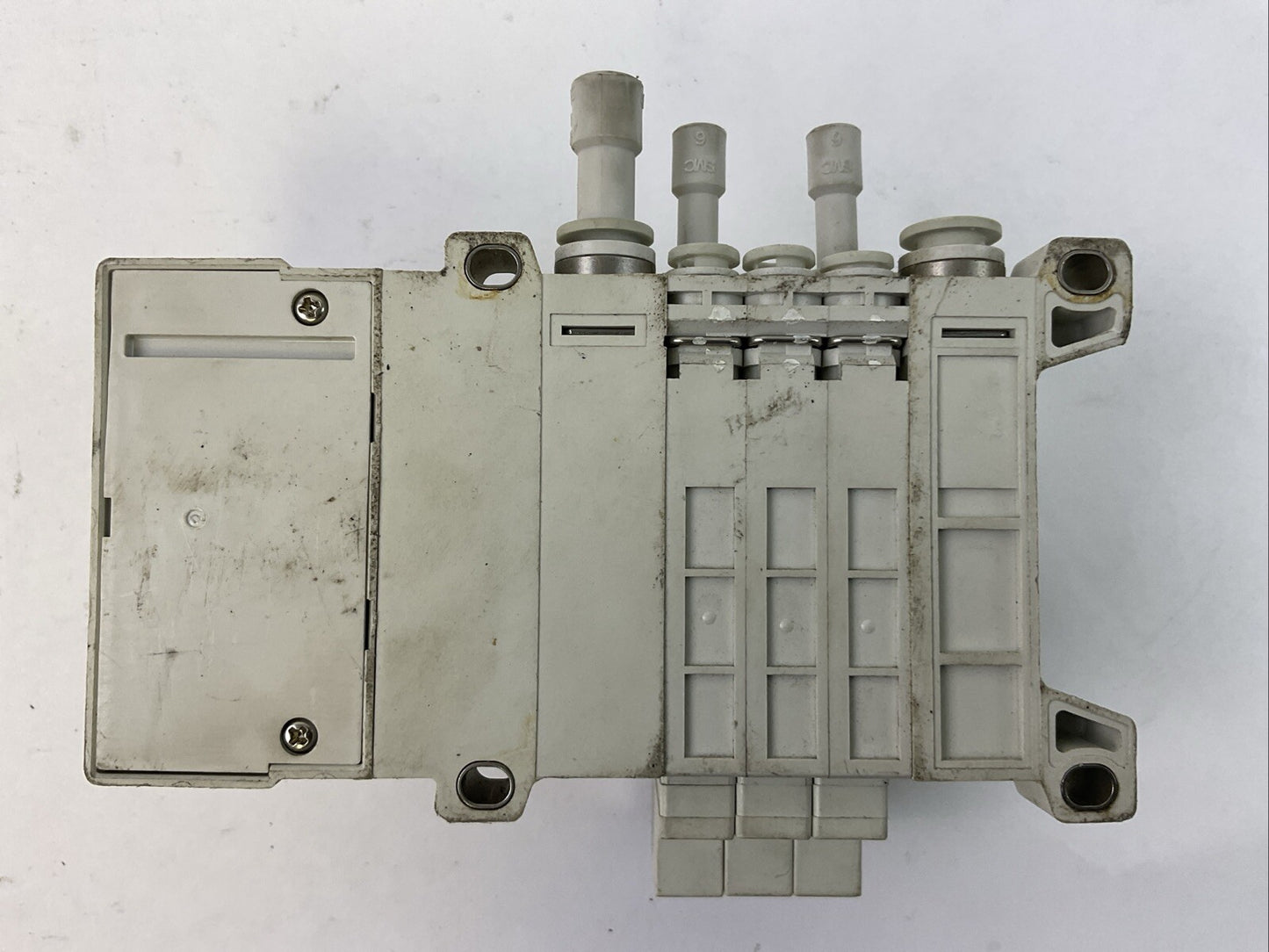 SMC VV5QC11-03C6FD3 MANIFOLD (VQC1400-51 (3) VQC VALVE 0.1-0.7 MPa)