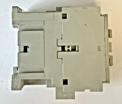 ALLEN BRADLEY 300-AO*930 CONTACTOR SER.C 600VAC SIZE 0