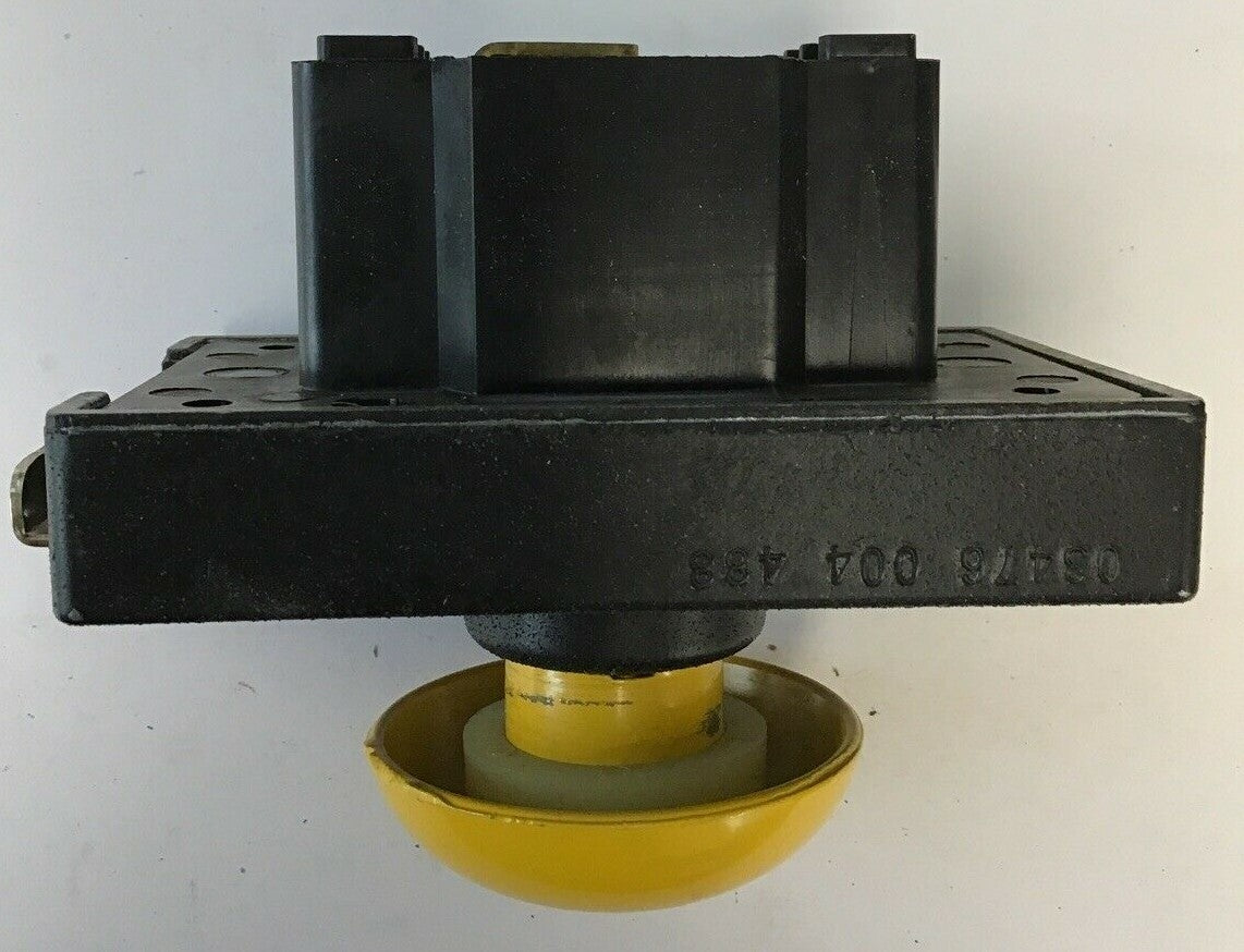 MACKWORTH G. REES 03476-004 PUSHBUTTON 2 1/4IN YELLOW PLUNGER W/ LATCH
