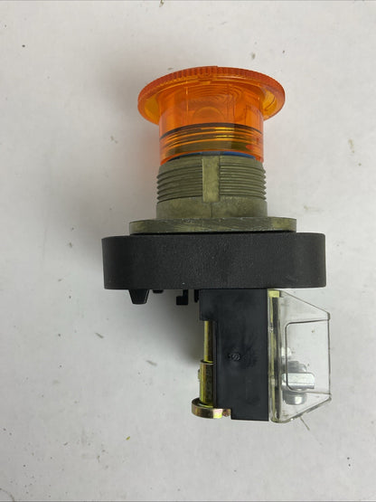 ALLEN BRADLEY 800T-FXTQ12A SER T 12V AMBER CAP 2 POSITION TWIST-RELEASE PUSHBUTT