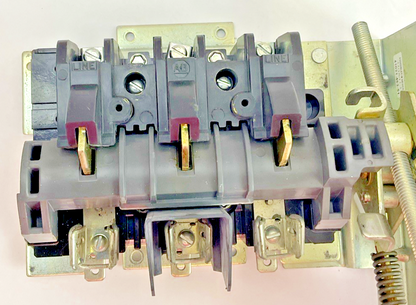 ALLEN BRADLEY 1494V-DS30 SER D DISCONNECT SWITCH 1494V-FS30 LONG HANDLE 12"