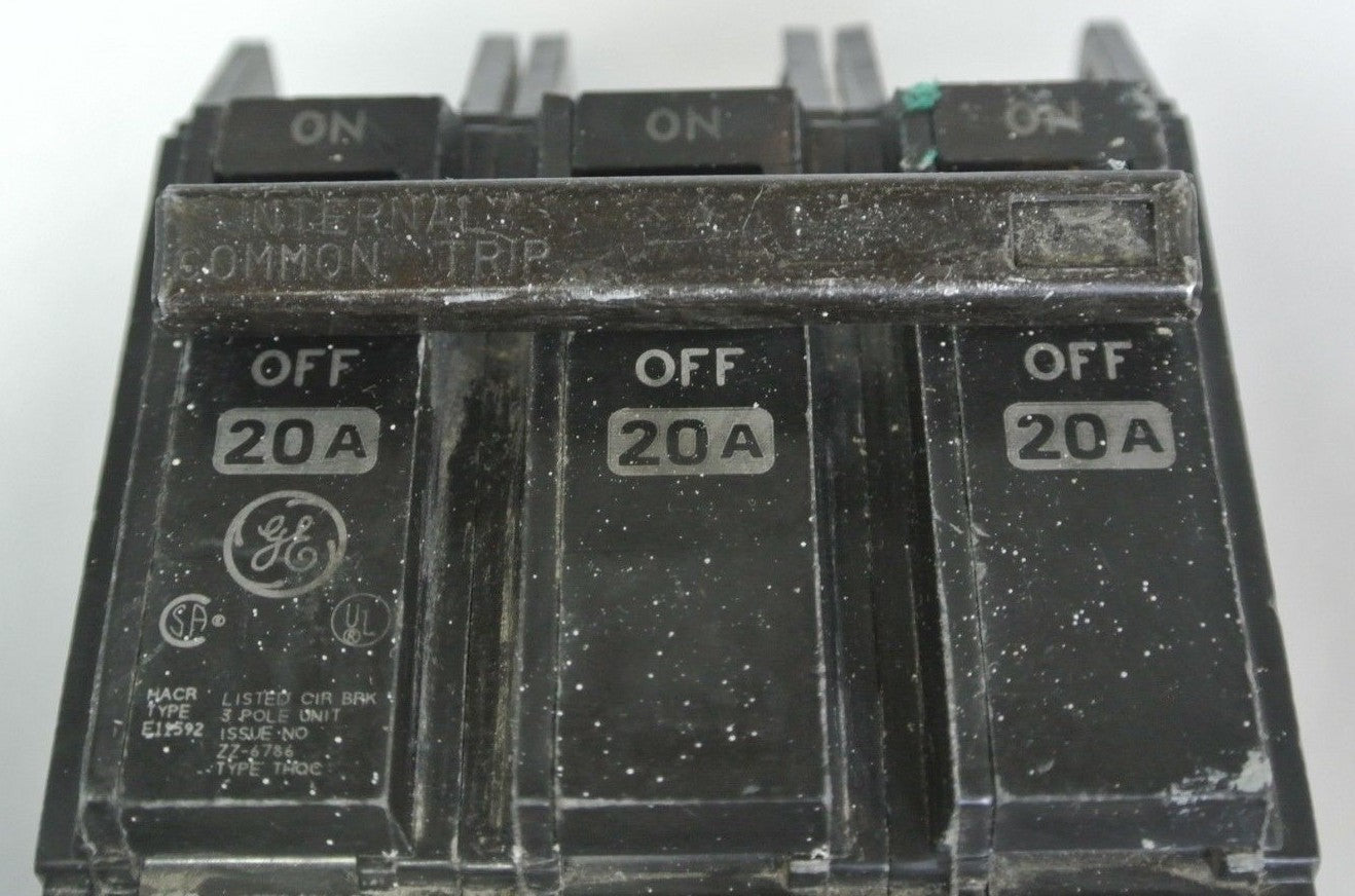 GENERAL ELECTRIC CIRCUIT BREAKER - 20A - 3-POLE w/ COMMON TRIP