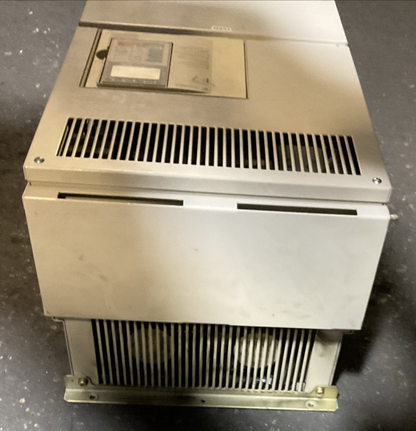 YASKAWA CIMR-F7U4055 AC DRIVE OUTPUT 3PH 0-480VAC