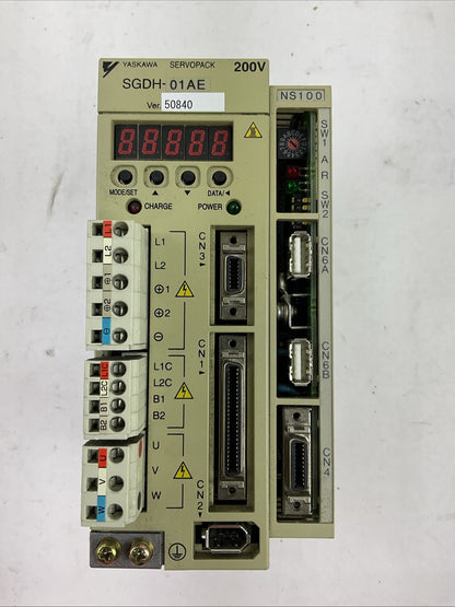 YASKAWA SGDH-01AE SERVOPACK OUTPUT 3PH 0-230VAC 0.91A 0.1kW JUSP-NS100