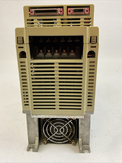 YASKAWA SGDB-10ADG SERVOPACK OUTPUT 0-230VAC 7.1A INPUT 200-230VAC 8.0 SERVO AMP