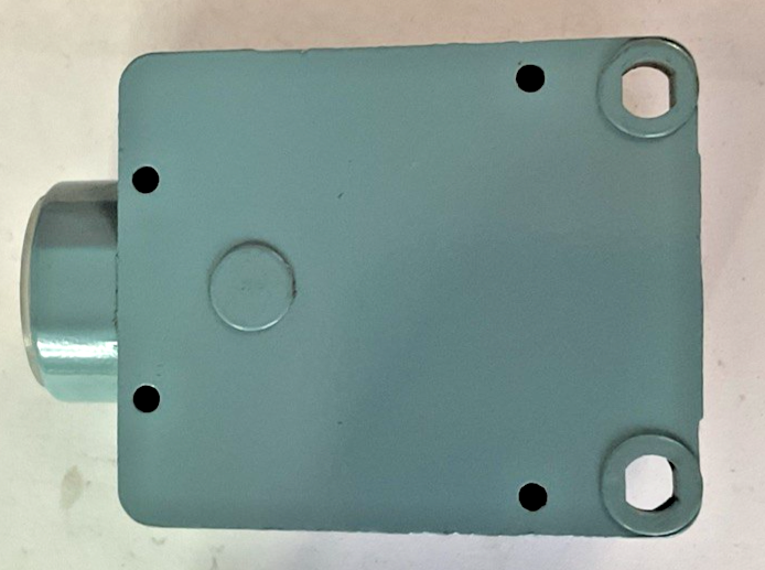 TELEMECANIQUE ZCKL1 LIMIT SWITCH BODY 240V 3A