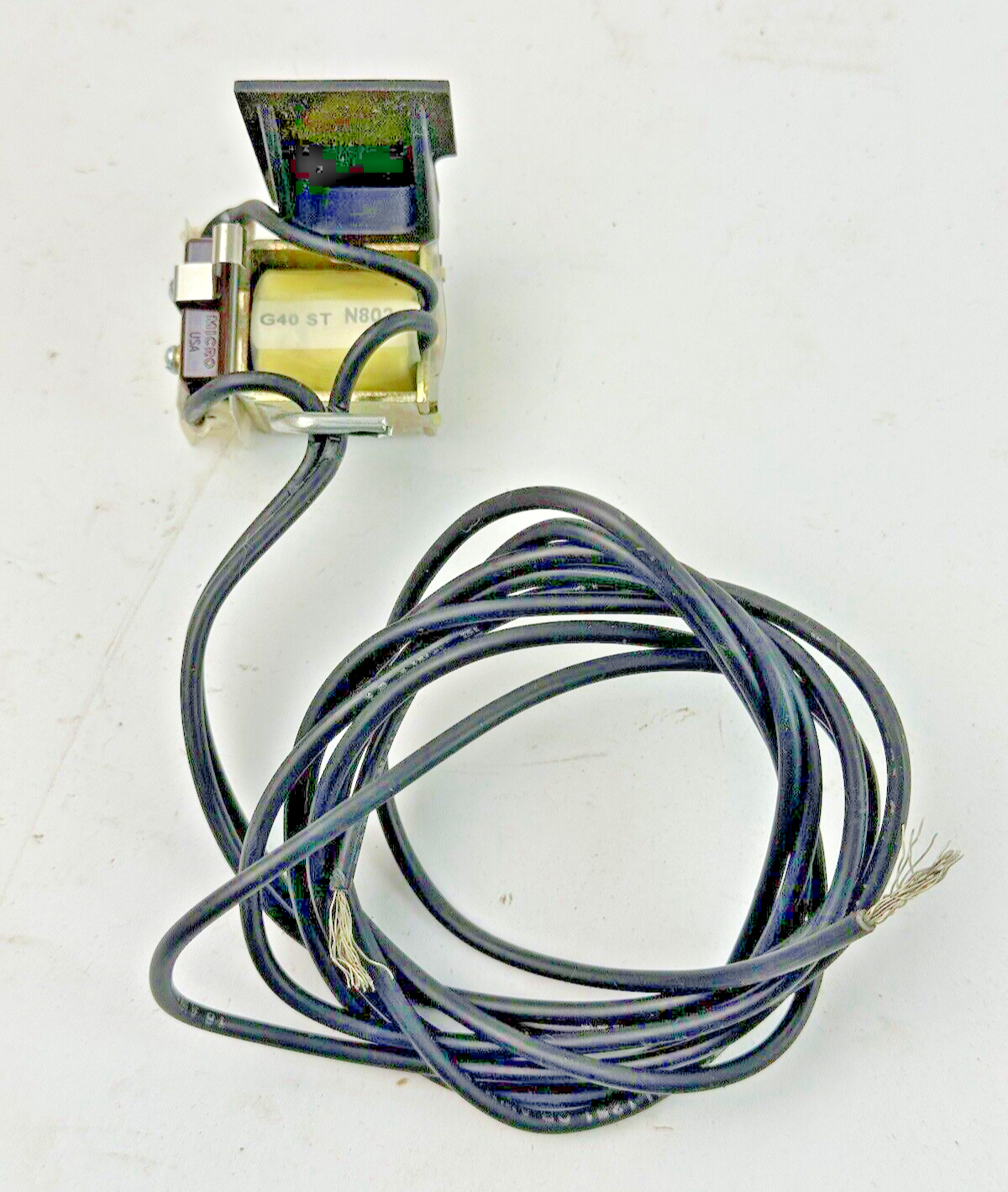 GE - TQDST8 MOD. 2 - SHUNT TRIP - 24 VDC - NEW