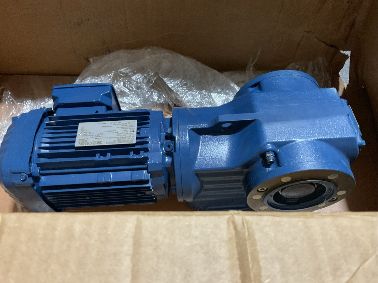 SEW-EURODRIVE KAZ57 DRN80M4 GEAR MOTOR HZ 60 rpm 1751/19 V230/460 YY/Y