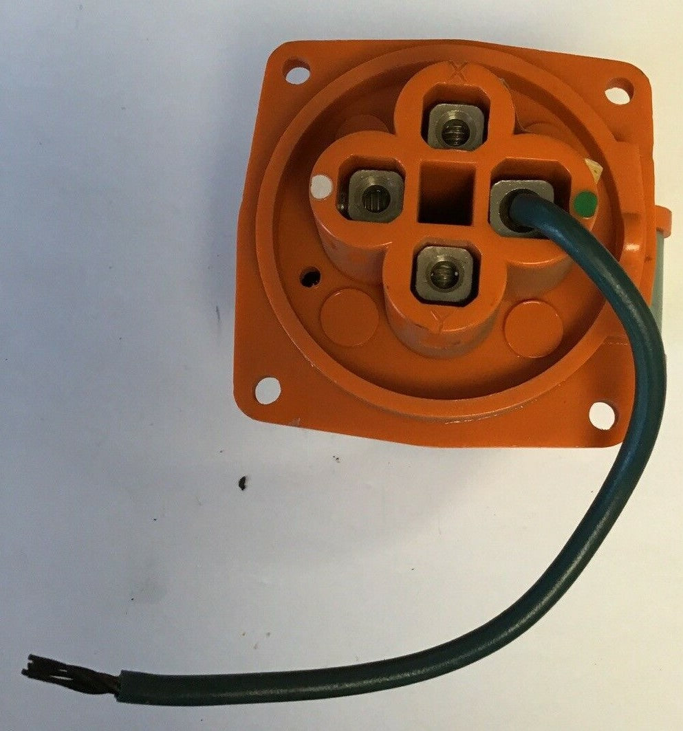 HUBBELL 420R12 20A 125/250VAC RECEPTACLE
