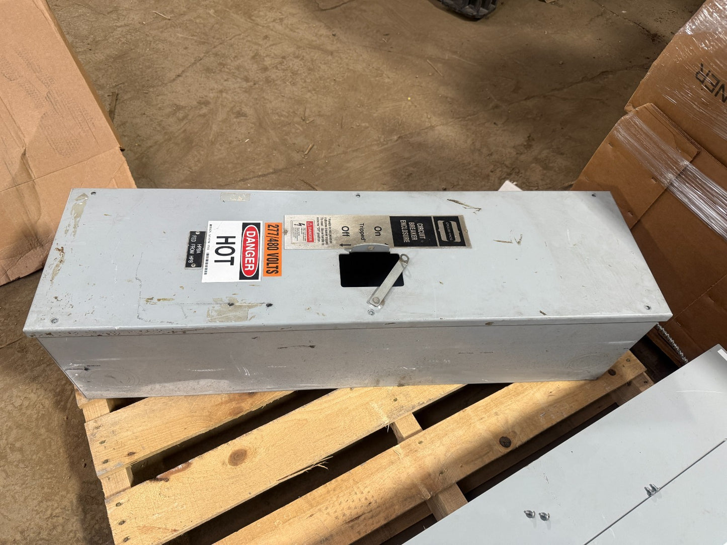 CROUSE-HINDS ELB5 TYPE 1 CIRCUIT BREAKER ENCLOSURE INDOOR 400A 600VAC 250VDC