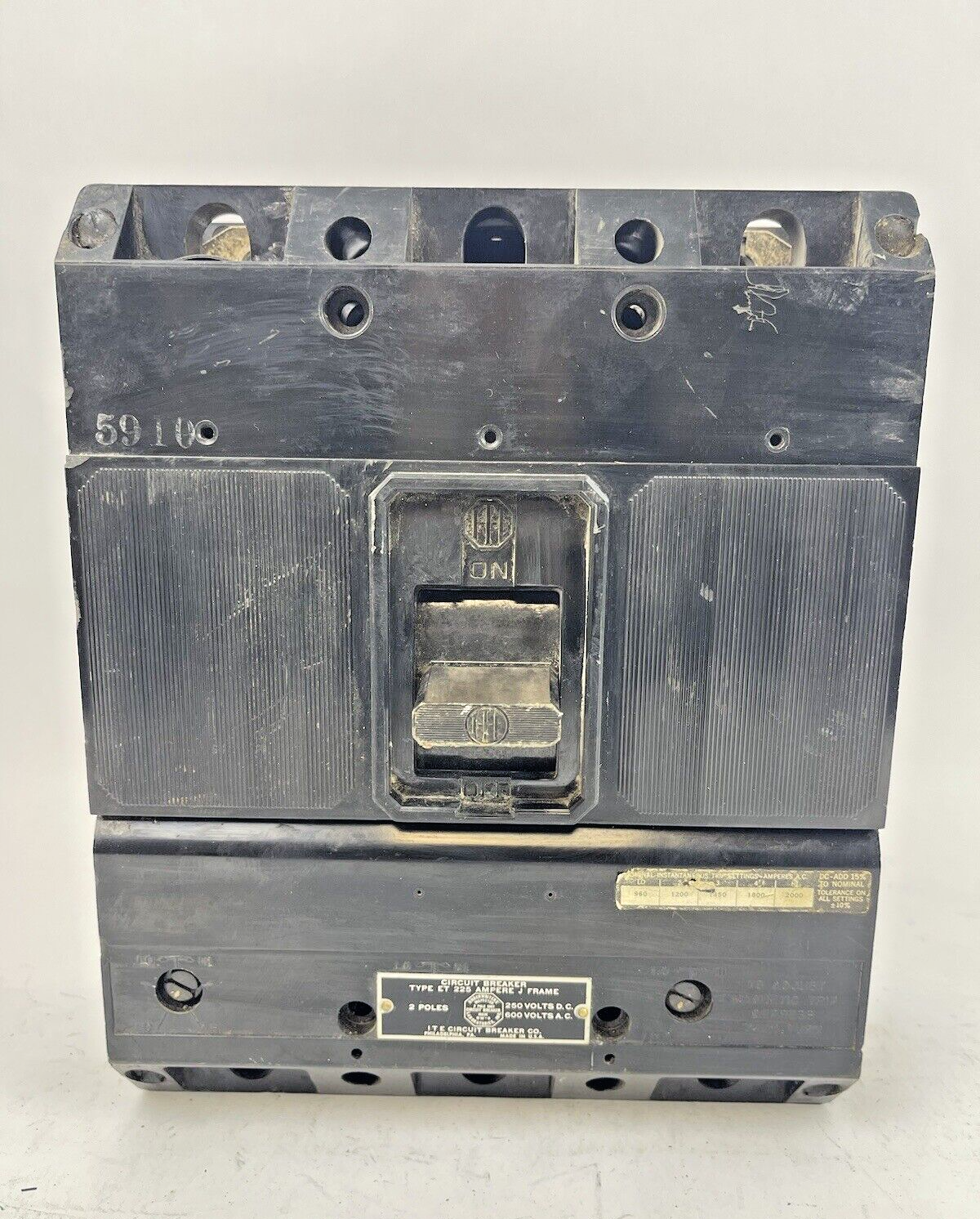 ITE - ET5906 - MOLDED CASE ET-225 FRAME CIRCUIT BREAKER - 200 A, 2 POLE, 600 VAC