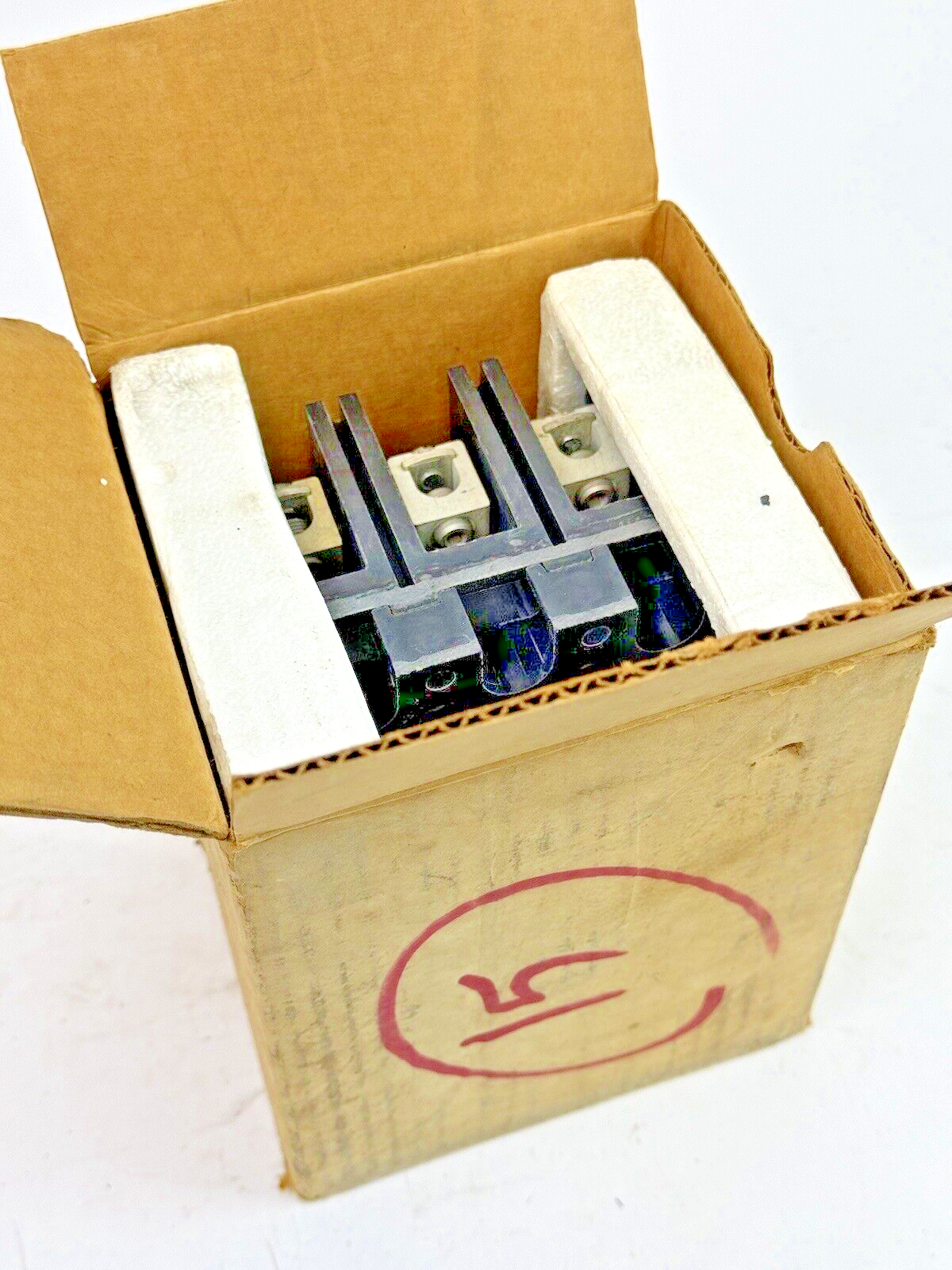 CUTLER-HAMMER - EC3050 - CIRCUIT BREAKER - 50 A, 240 VAC, 3 POLE - NEW OLD STOCK