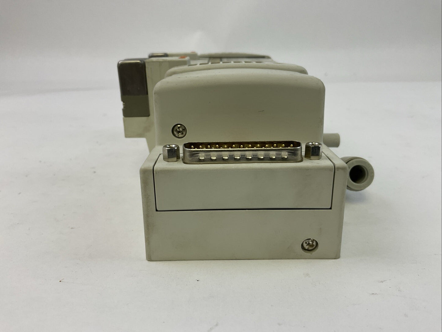 SMC VQC1400-51 (3) VQC VALVE 0.1-0.7 MPa VVQ1000-10A-1 (7) BLANKING PLATE