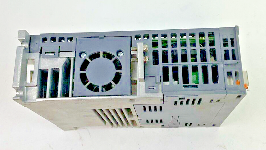 MITSUBISHI MR-J4-70B-RJ SERVO DRIVE MODULE 750W 240VAC 8/6.5A 50/60HZ