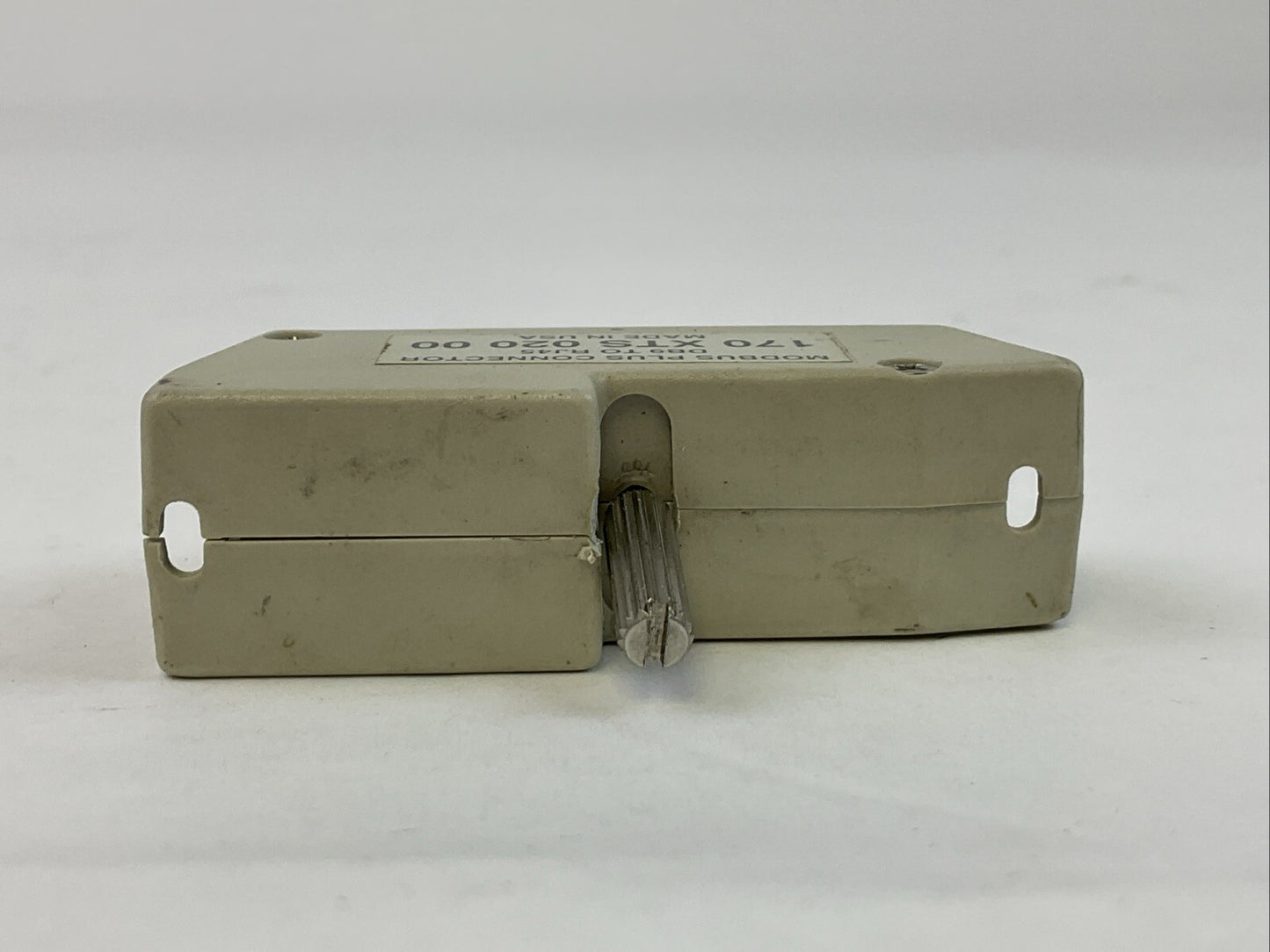 SCHNEIDER 170 XTS 020 00 MODBUS PLUS CONNECTOR DB9 TO RJ45 (LOT OF 2)