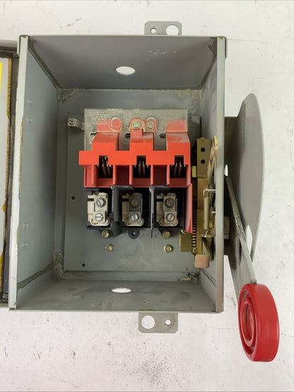 CUTLER HAMMER DH361UDK SAFETY SWITCH 600VAC 30HP 250VDC 5HP 30A 3P TYPE 12(3R)