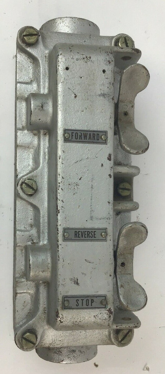 WESTINGHOUSE TYPE HDW PUSHBUTTON STATION 35 E 3110  600VOLTS