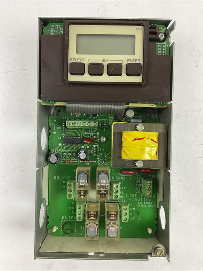 HONEYWELL T775A1035 TEMPERATURE CONTROLLER OUTPUT 120/240VAC