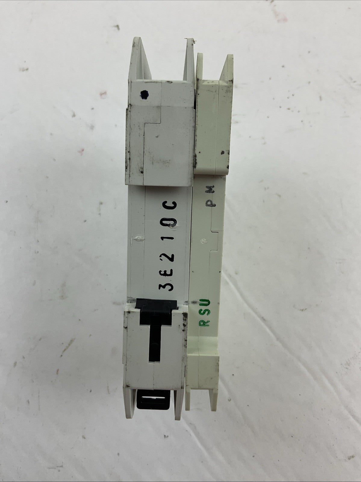 ALLEN BRADLEY 1489-A1C100 SER A CIRCUIT BREAKER 277VAC 10A 1489-ABH12(LOT OF  3)