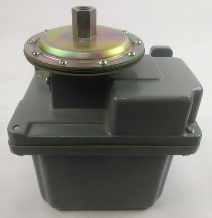 SQUARE D 9012 GAR1 - ELECTROMECHANICAL PRESSURE SWITCH - NEW SURPLUS