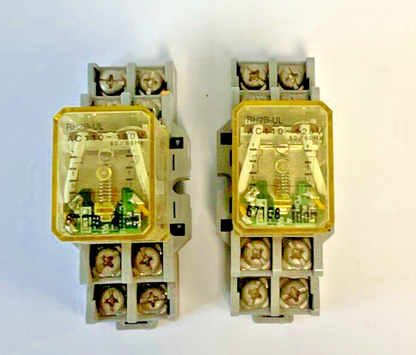 IDEC RH2B-UL RELAY 120VAC 50/60HZ W/ SH2B-05 SOCKET 10A 300V  ***LOTOF2***