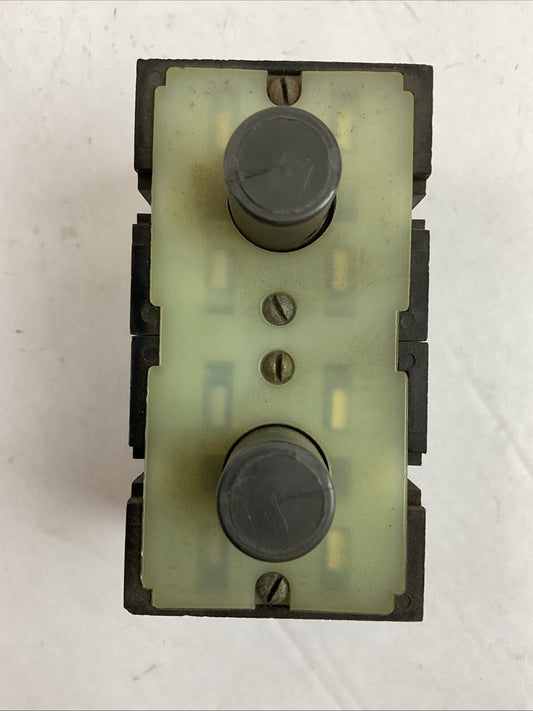 HUBBELL 28316-000 PBP PUSHBUTTON INSERT MULTI-SPEED / PLUG-IN 480VAC 1.5A 250VDC