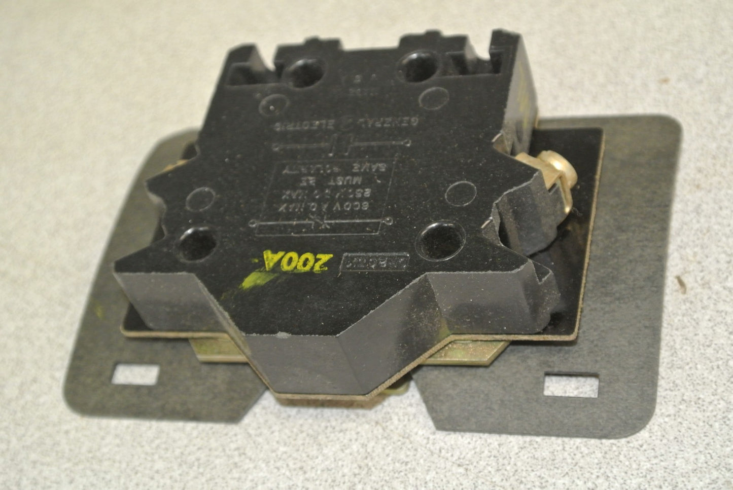 GENERAL ELECTRIC CR205X200A AUXILIARY CONTACT KIT - NEW SURPLUS