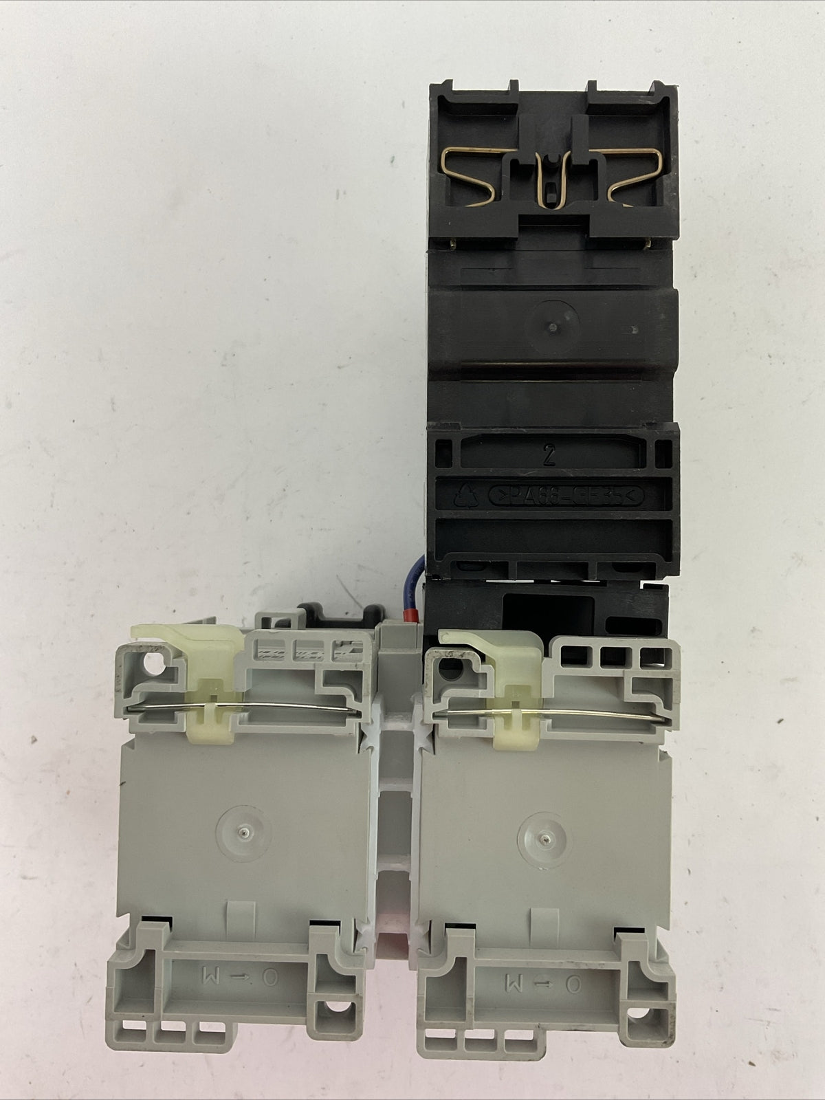 ALLEN BRADLEY REVERSING ECONOMY STARTER (140M-C2E-B16 + 100-C09E*10 COIL 24VDC)