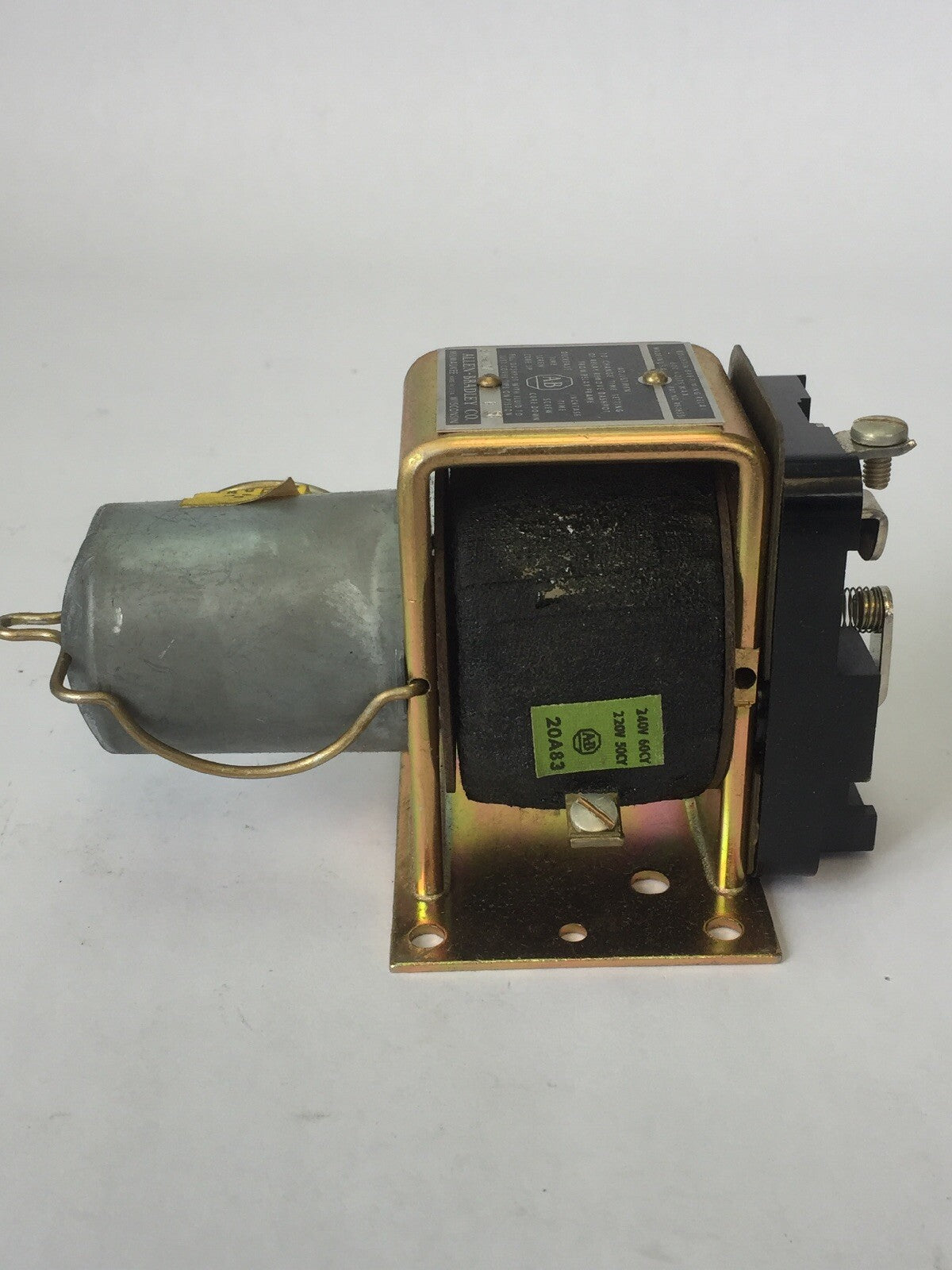 ALLEN BRADLEY 848-ZOA FLUID DASHPOT TIMING RELAY 600 VOLTS COIL 240V 60HZ