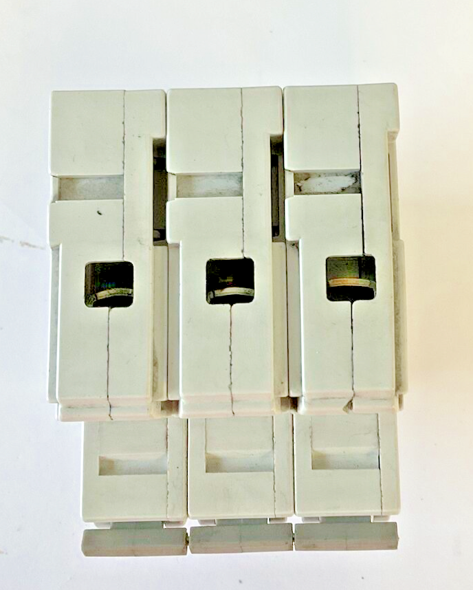 ALLEN BRADLEY 1492-CB3G060 CIRCUIT BREAKER 6A 3HP SER.C ***LOTOF3***