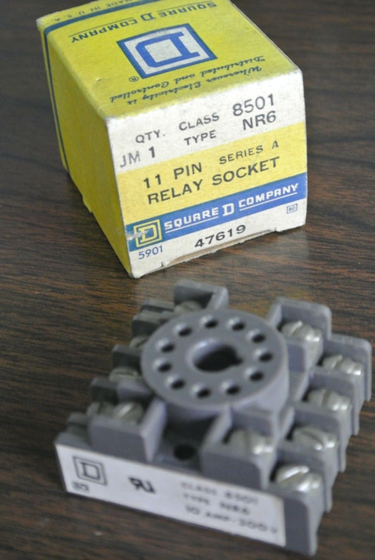 SQUARE D - 8501 NR6 - 11-PIN RELAY SOCKET / BASE - 10A, 300V - NEW SURPLUS