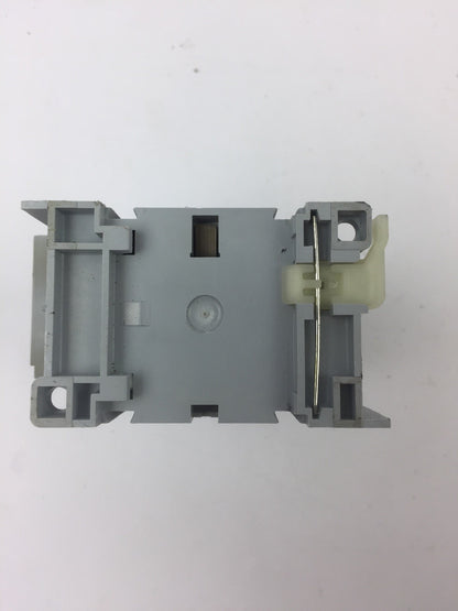 ALLEN BRADLEY 700-CF310D* CONTROL RELAY 600VAC 25 A WITH 100-FSD250 SURGE SUPRES