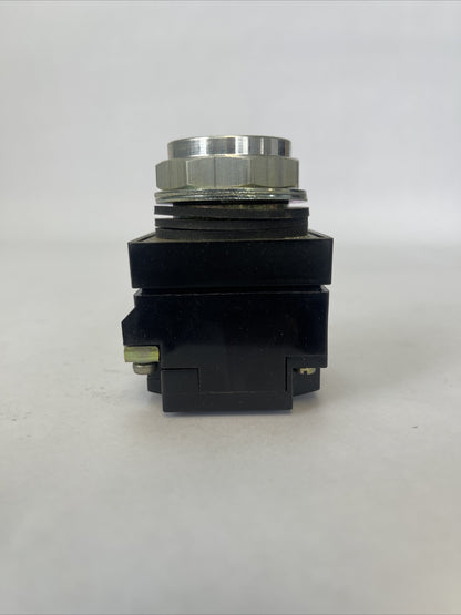 SYLVANIA CLARK BUL. 100T PBLT40 ILLUMINATED PUSHBUTTON 480V 50/60HZ
