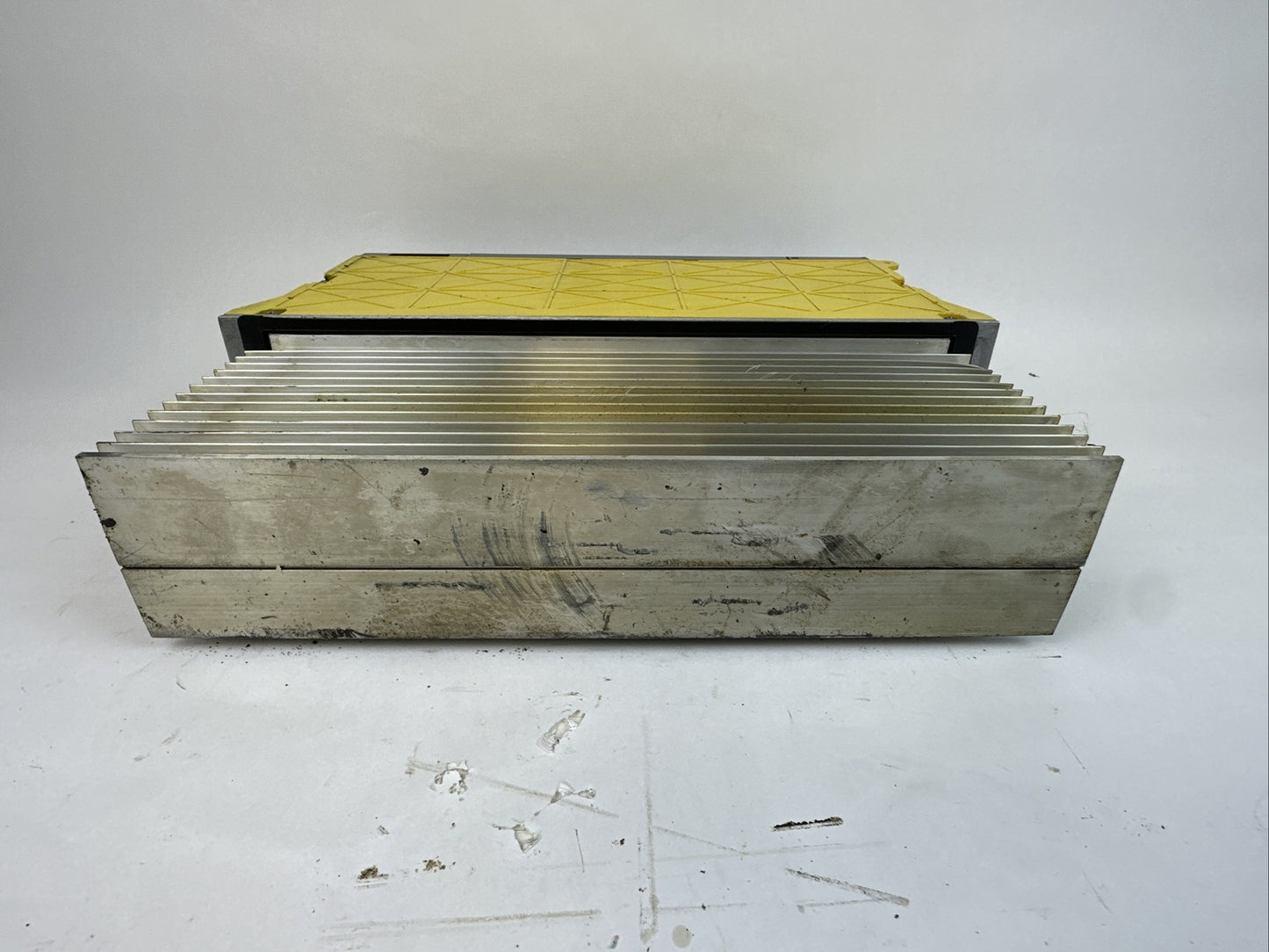 FANUC A06B-6096-H106 F SERVO AMPLIFIER OUTPUT 230VAC INPUT 283-325VDC