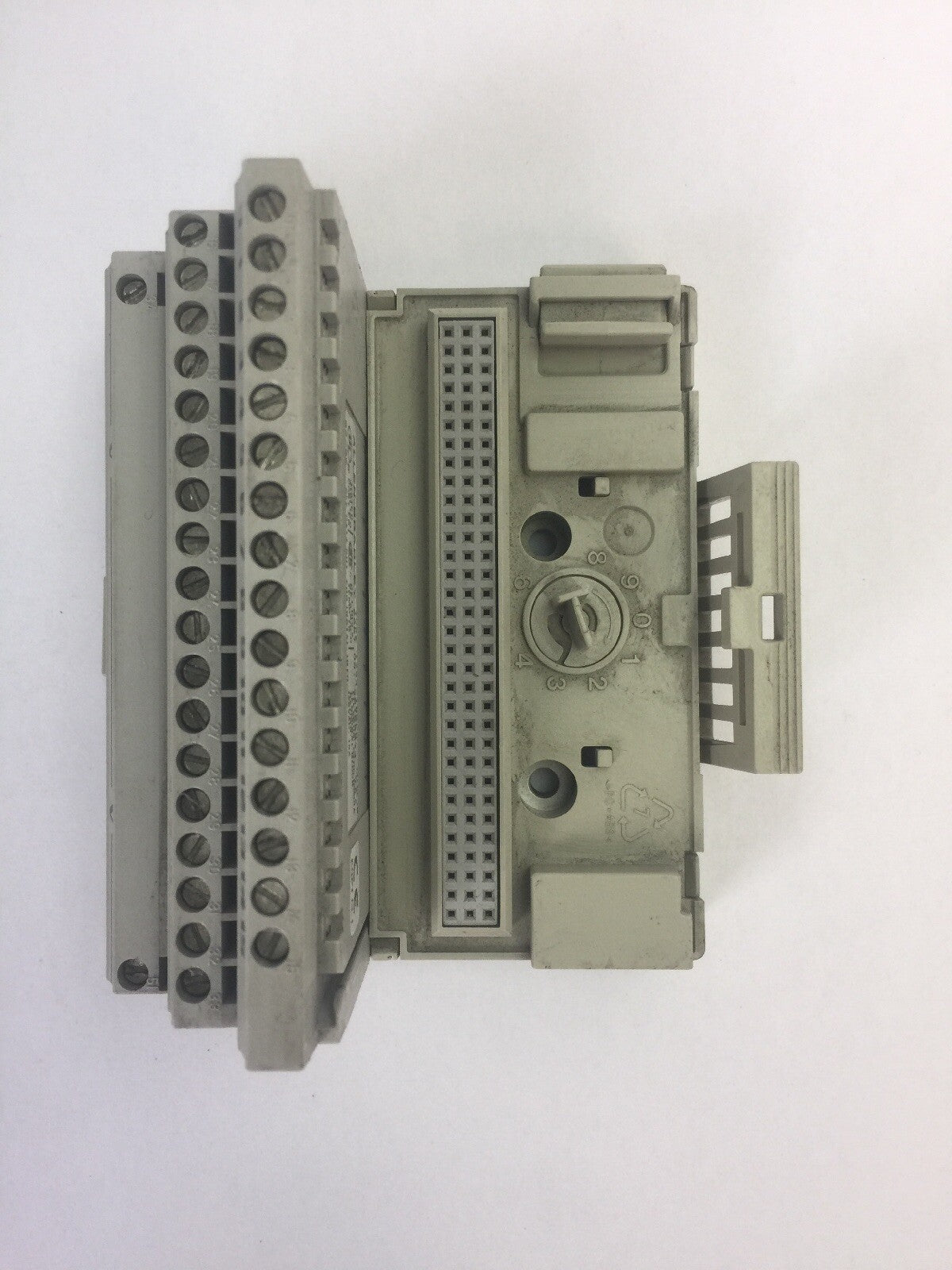 ALLEN BRADLEY 1794-TB2/A FLEXBUS TERMINAL BLOCK 5VDC 640mA