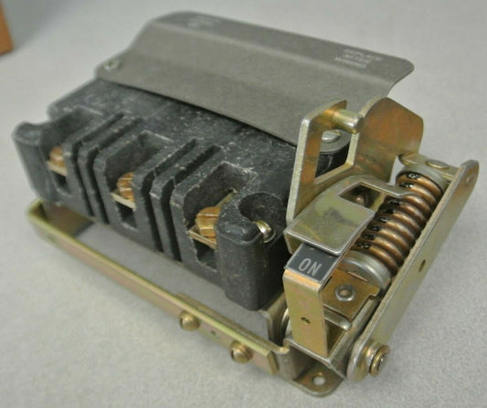 ALLEN-BRADLEY X-68867 SIZE 2 DISCONNECT SWITCH / NEW SURPLUS