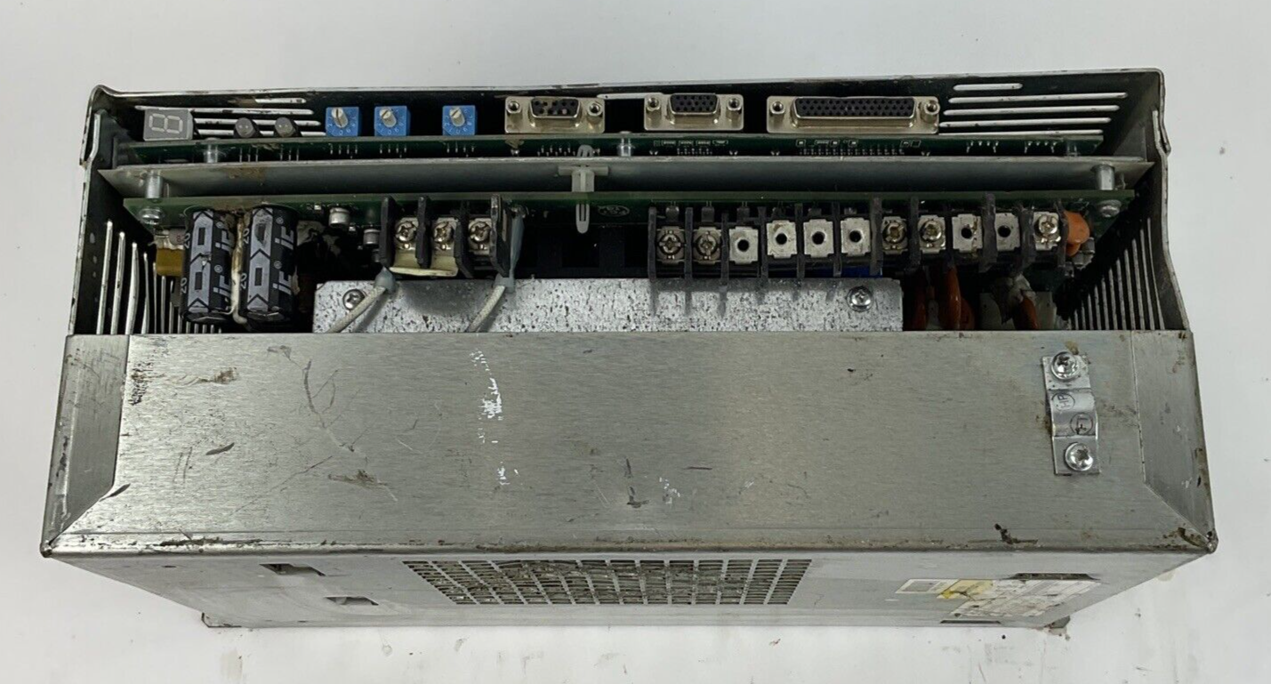 ALLEN BRADELY 2098-DSD-HV150-SE SERVO DRIVE SER.B  3PH FIRM. V1.53 ***PARTS***