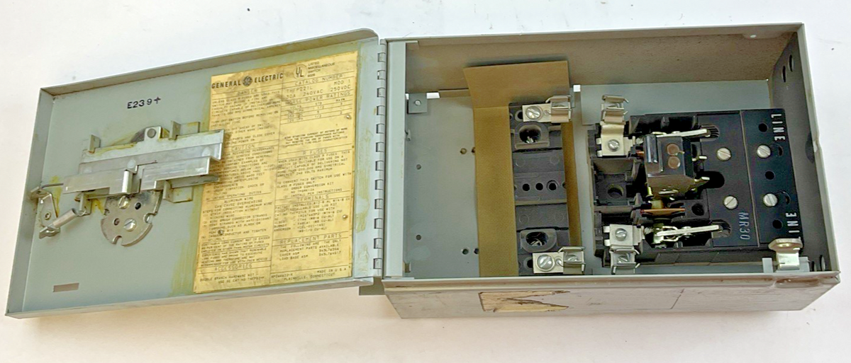 GENERAL ELECTRIC THFP221L DISCONNECT SWITCH MOD.1 30A 240VAC 250VDC