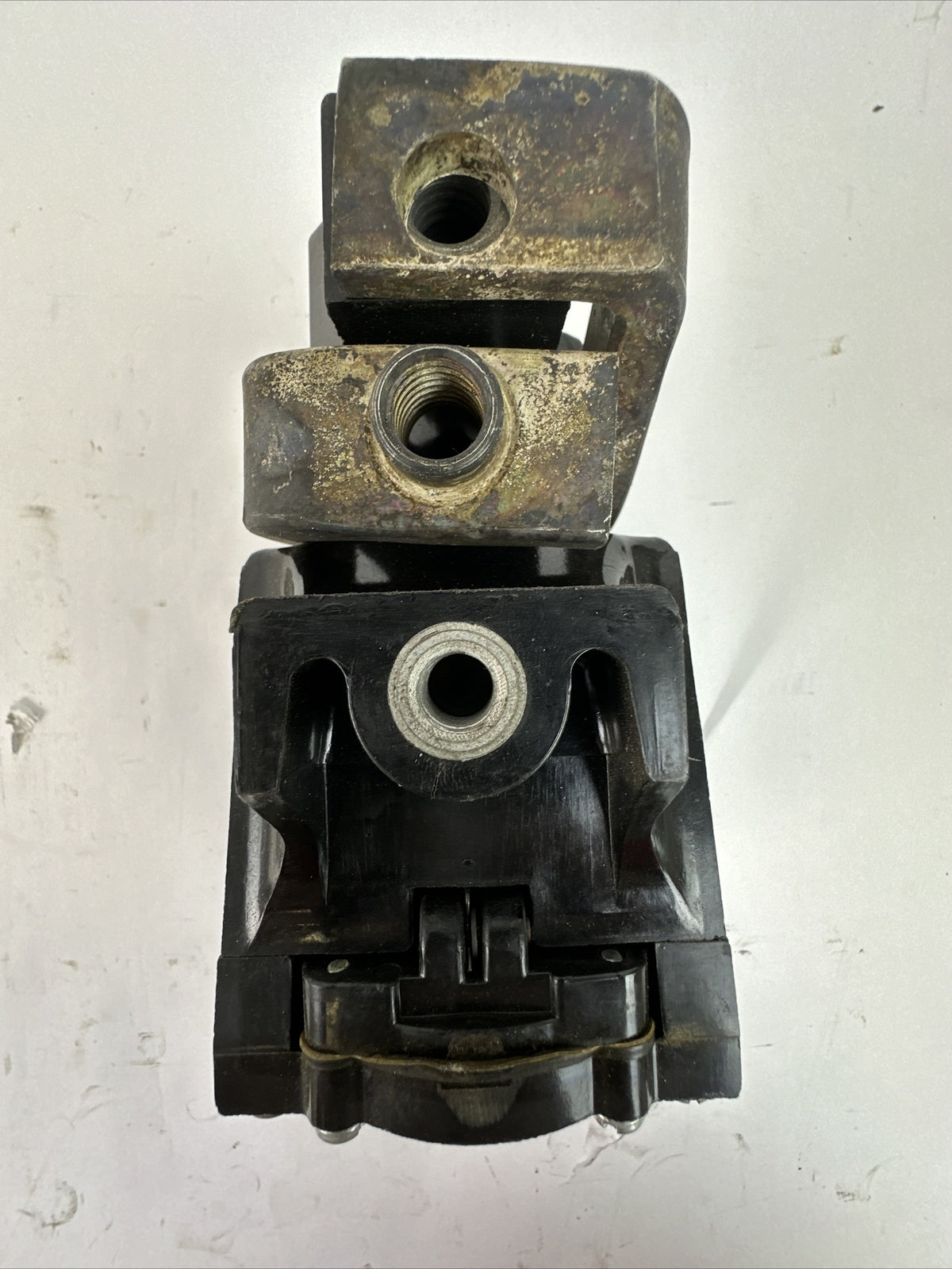 OVERCURRENT TRIPPING DEVICE 600AMP 60CY MODEL#??? MAKE????