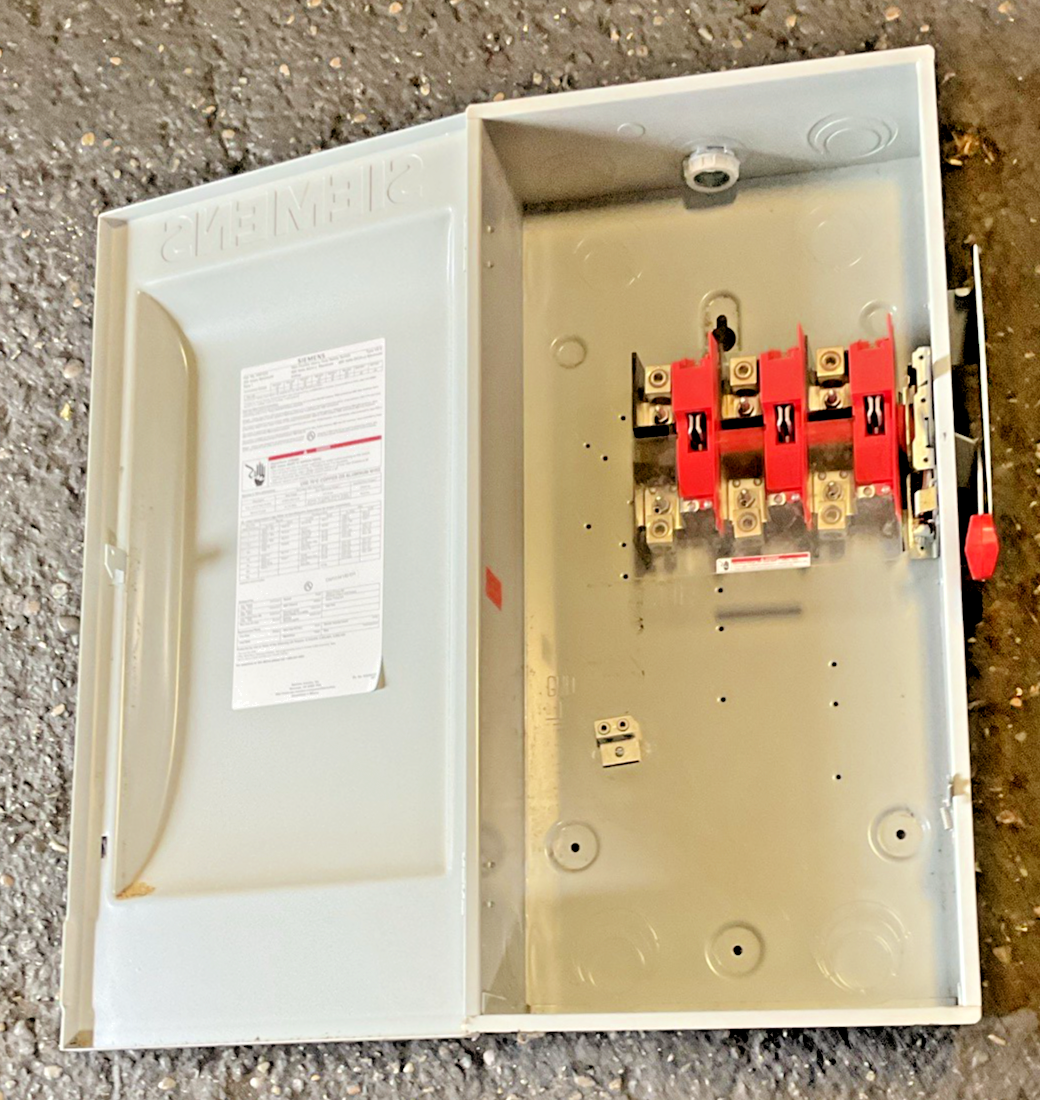 SIEMENS HNF364 NON-FUSIBLE SAFETY SWITCH 200A 600VAC/VDC TYPE VBII