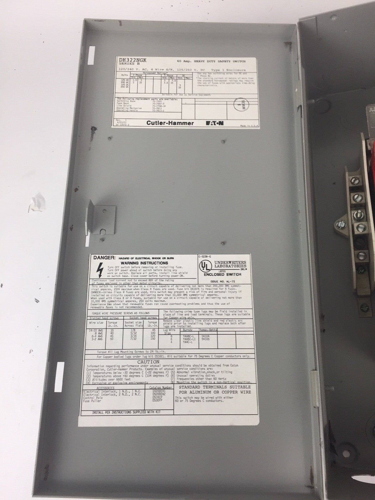 CUTLER HAMMER DH322NGK FUSIBLE HD SAFETY SWITCH 240VAC 250VDC 60AMP 3P TYPE 1