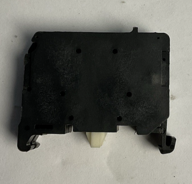 ALLEN BRADLEY 800F-X01L CONTACTO BLOCK SER.A 690V 4KV 10A ****LOTOF5****