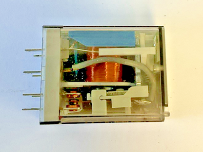 ALLEN BRADLEY 700-HC22Z24-4 W/ 700-HC22Z24 RELAY 24VDC 10A SER.A  ***LOTOF5***
