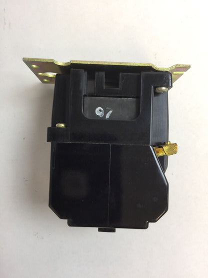 WESTINGHOUSE BFE11F CONTROL RELAY 300VAC 10A 766A159G09 COIL 120V 60C 178C603G01