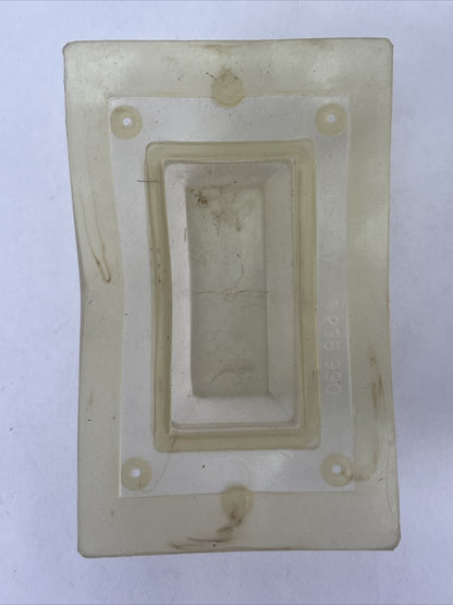 PASS & SEYMOUR 4517 METAL WALL PLATE DUSTPROOF COVER RECTANGULAR FOR FS BOX