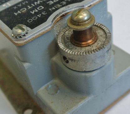 CLARK / AO SMITH 12DM31 LIMIT SWITCH - DUST- & OIL-TIGHT 600VAC - NEW SURPLUS