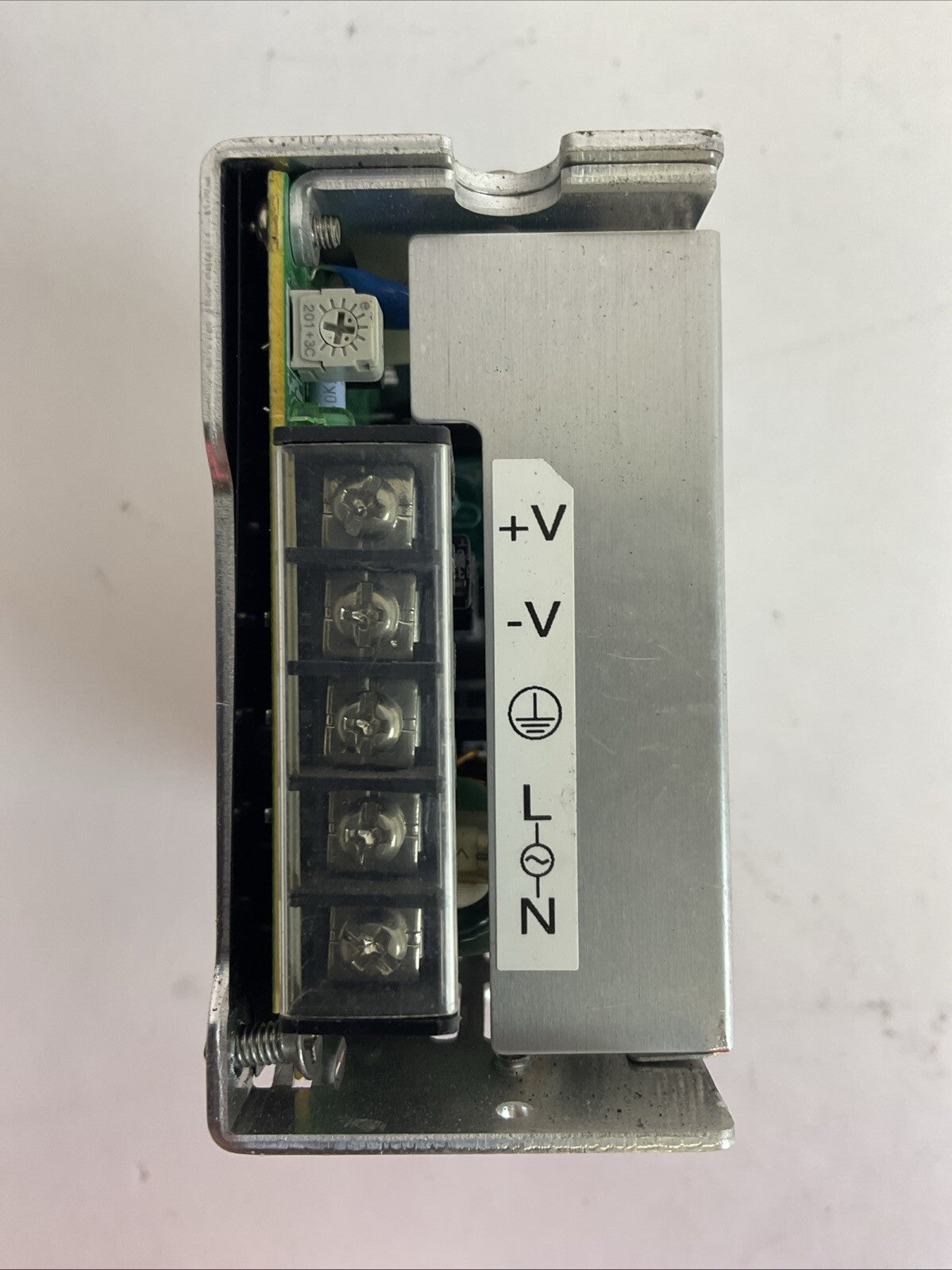 OMRON S8JX-G10024C POWER SUPPLY OUTPUT 24VDC 4.5A INPUT 100-240VAC 50/60HZ 2.5A