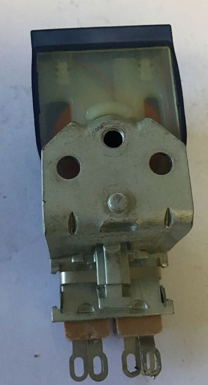 GUARDIAN 900-A410-060714-00 RELAY 230VAC 60CY SERIES 900 ***LOTOF2***